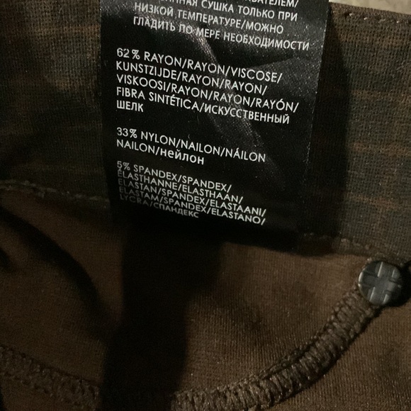 Liverpool Jeans Company dark brown and light brown plaid skinny pants.  Size 8 - Picture 7 of 7